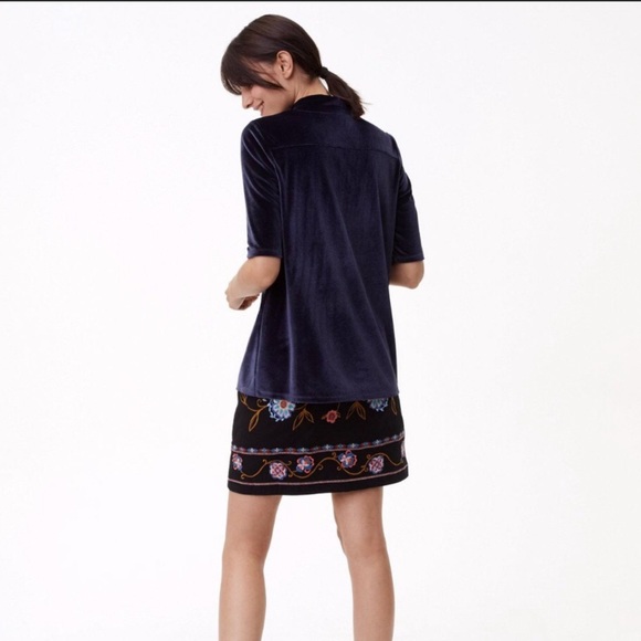 MOVING SALE ✨SMALL LOFT Crushed Velour Navy Blue Mockneck Tee - Picture 2 of 7